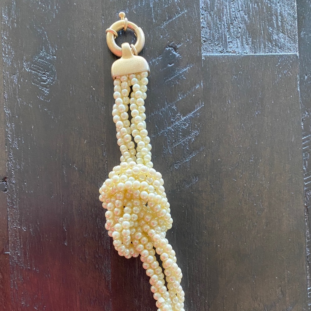 Banana Republic pearl knot bracelet